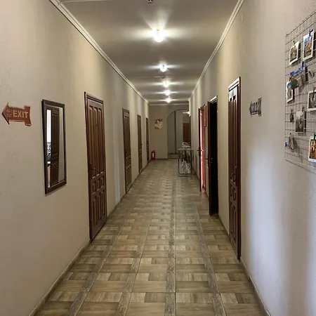 Yurus بيت شباب